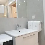 Sea View 아파트 *